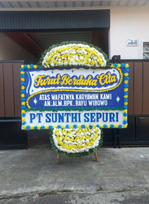 Papan Bunga Duka di Pakurejo