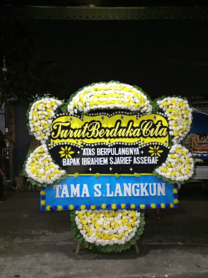Papan Bunga Duka di Pakurejo